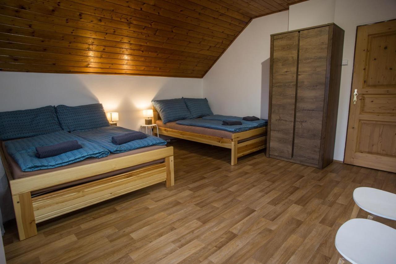 Apartmany Ve Mlejne Cachrov Екстериор снимка