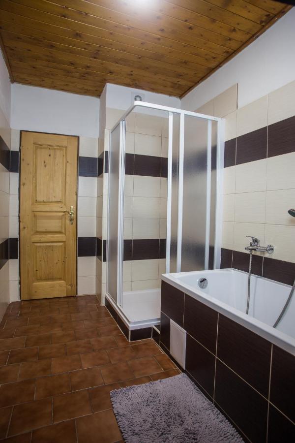 Apartmany Ve Mlejne Cachrov Екстериор снимка