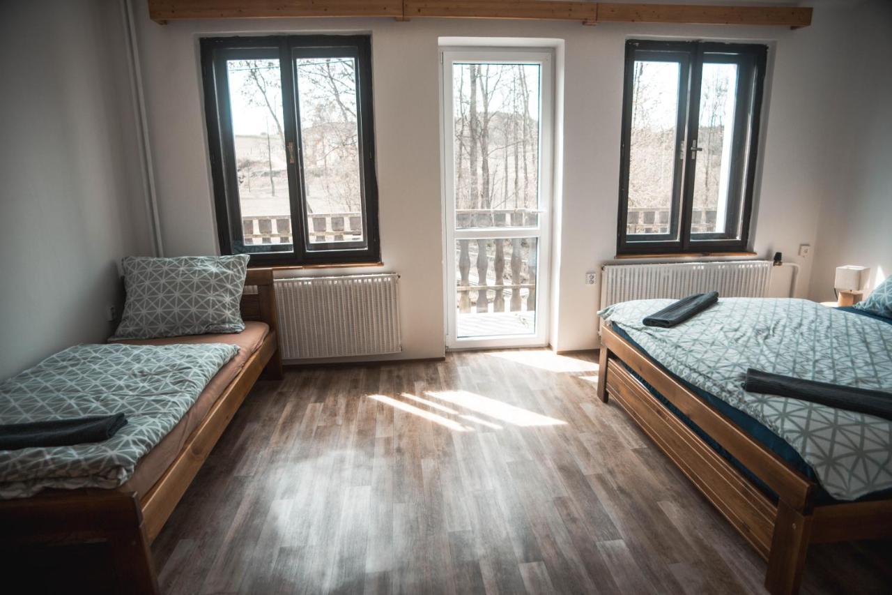 Apartmany Ve Mlejne Cachrov Екстериор снимка