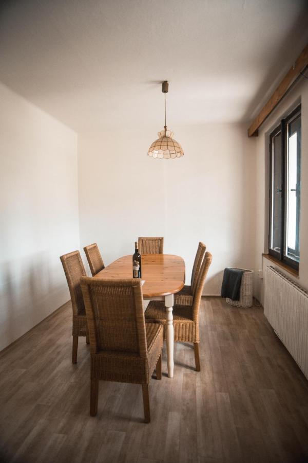 Apartmany Ve Mlejne Cachrov Екстериор снимка