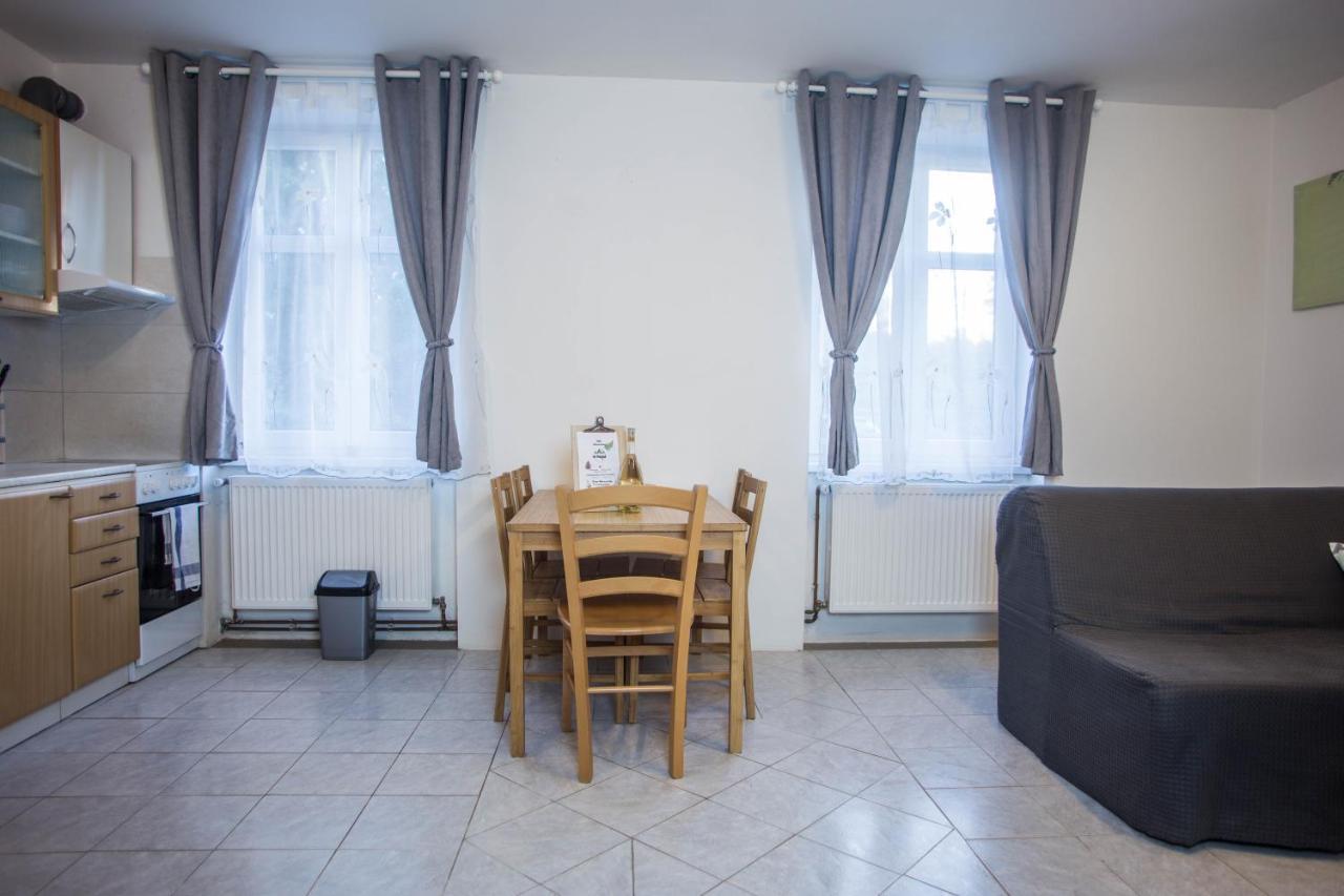Apartmany Ve Mlejne Cachrov Екстериор снимка