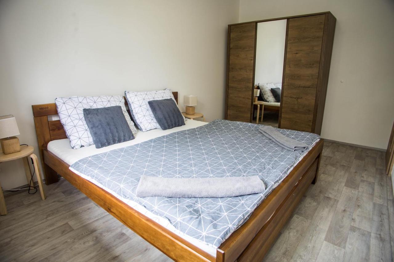 Apartmany Ve Mlejne Cachrov Екстериор снимка